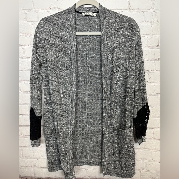 Chloe K Women's long sleeve open front knit cardigan with lace accents, sz S GUC - Picture 1 of 6